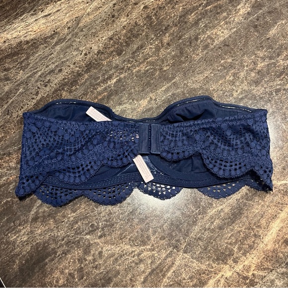 Victorias Secret Navy Blue Lace Strapless Bralette
Bandeau Womens large - Picture 6 of 9